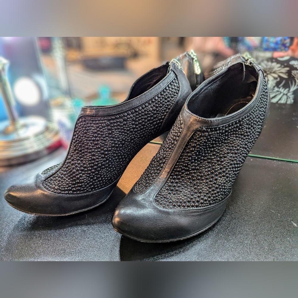 Maloles black stud heels